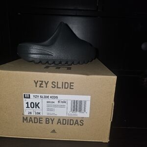Adidas Kids YZY Slide Yeezy Black Size 10 Shoes Sandals